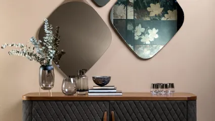 Specchio romboidale Python con cornice in metallo di Tonin Casa