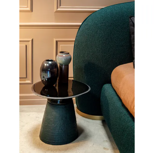 Tavolino rotondo Baobab realizzato in ceramica di Tonin Casa
