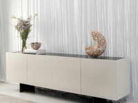 Madia Pizzo in spatolato di argilla con finiture in rilievo di Tonin Casa