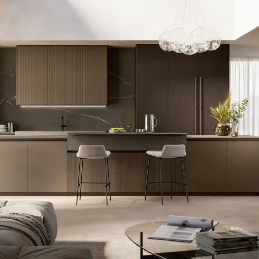 Cucina Moderna con isola Time 01 in laccato e noce di Arredo3