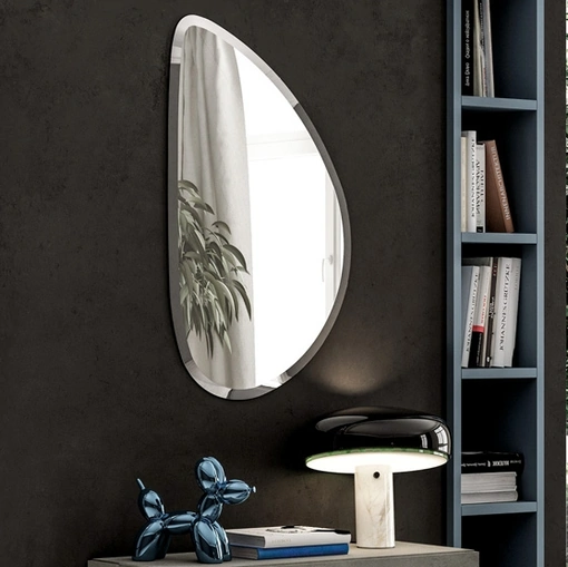 Specchio Boston sagomato e bisellato di Easyline
