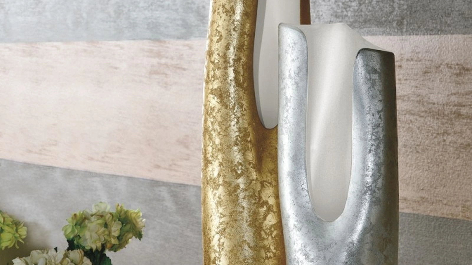 Vaso in ceramica esterno foglia oro o argento, interno bianco opaco Calla di Adriani e Rossi