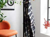 Appendiabiti in metallo con ganci in legno di faggio grafite App di Connubia