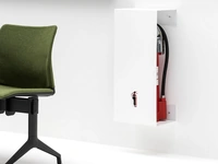 Contenitore Porta Estintore in metallo laccato bianco di Adriani e Rossi