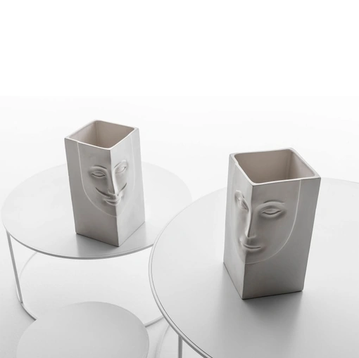 Vaso in ceramica con viso Ginevra & Artù di Adriani e Rossi