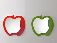 Specchio di design a forma di mela Fruit di Ponti Terenghi