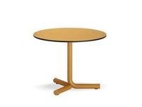 Tavolino Jit 3 Legs On The Floor con top in laminato e base in acciaio di Infiniti