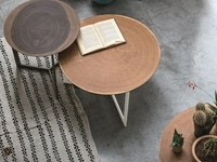 Tavolino Joy Wood con top in legno e base in metallo di Tomasella