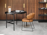 Scrittoio in legno con gambe in metallo Madame di Calligaris
