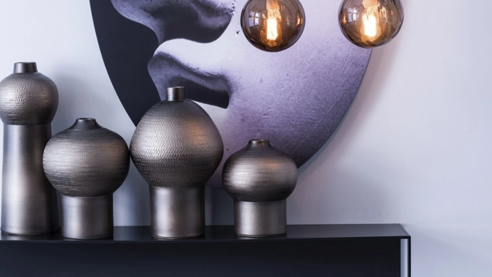 Mensola Mirto in metallo laccato antracite di Adriani e Rossi