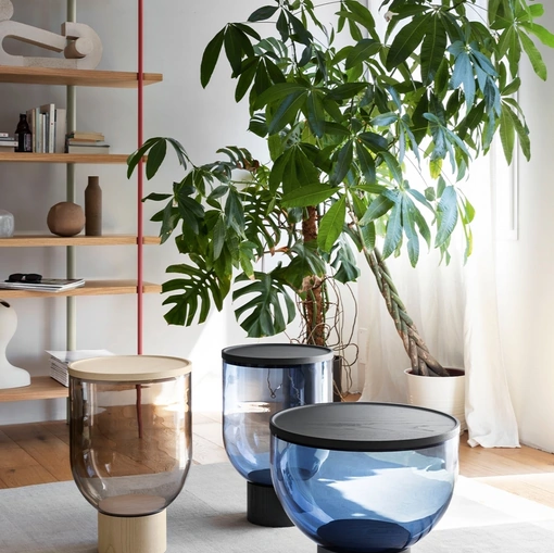 Tavolino Mastea in vetro di Murano con piano e base in legno di Miniforms