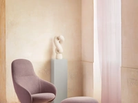 Pouf Nebula in tessuto con base in metallo di Miniforms