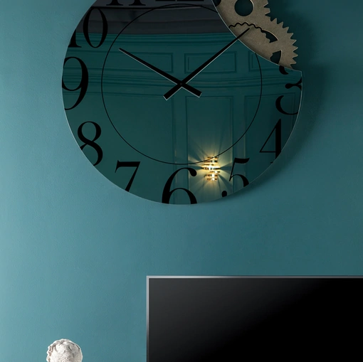Orologio Memphis in vetro serigrafato specchiato con ingranaggi di Tonin Casa