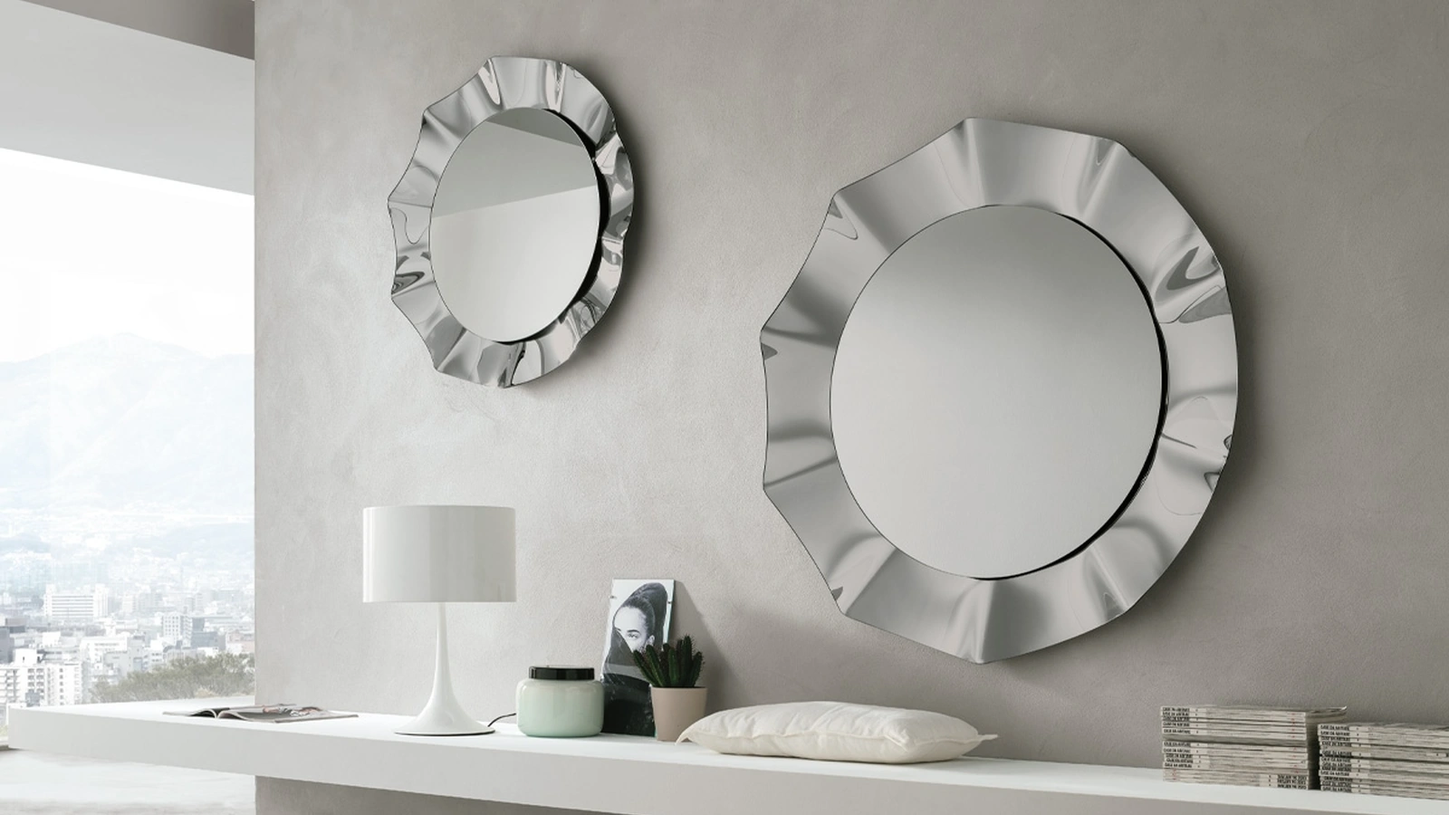 Specchio Osiride con cornice in vetro curvato di Target Point