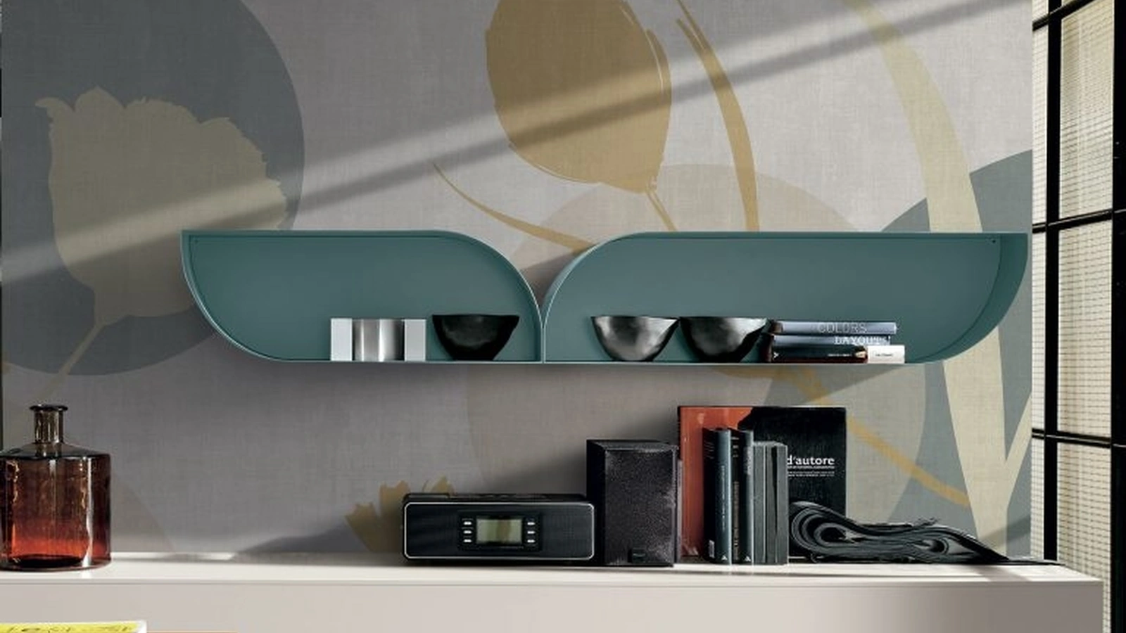 Mensola di design in metallo Petalo di Tomasella