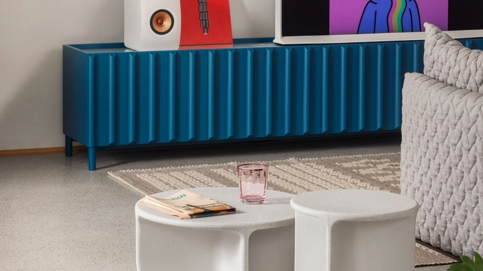 Tavolino Pinto in cemento di Miniforms