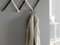 Appendiabiti Bobi in plexiglass di Ponti Terenghi