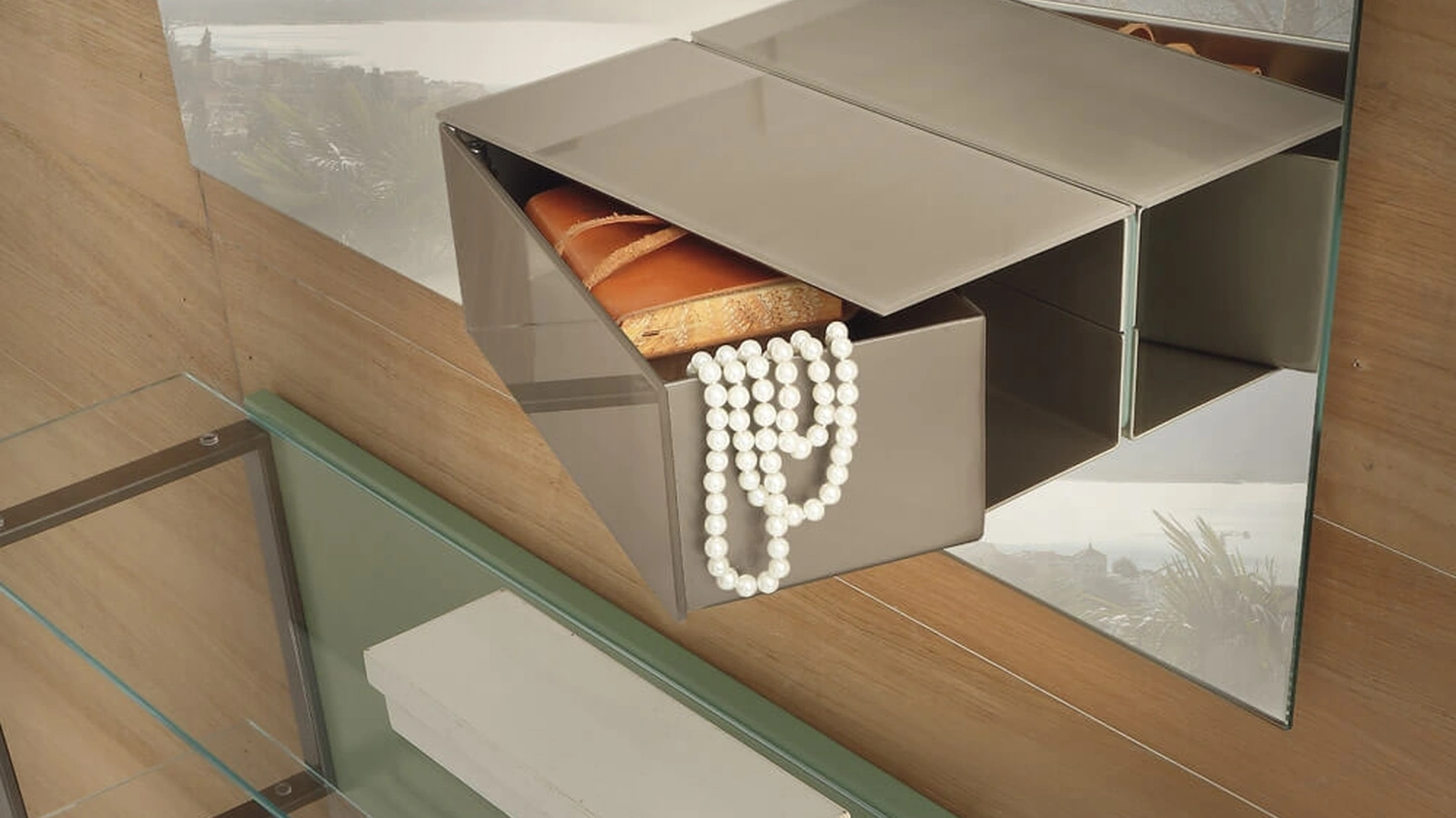 Specchio con portaoggetti Mitos di Ponti Terenghi