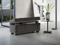 Pouf Raffaello in tessuto con piedini in plastica di Le Comfort