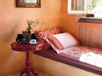 Tavolino rotondo in legno laccato Raman di Tonin Casa