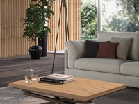 Tavolino trasformabile Shazam con top finitura Ecolegno Vecchio Antico e base in metallo di Easyline