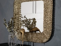 Specchio Macrabè quadrato con cornice in vetro fuso di Tonin Casa