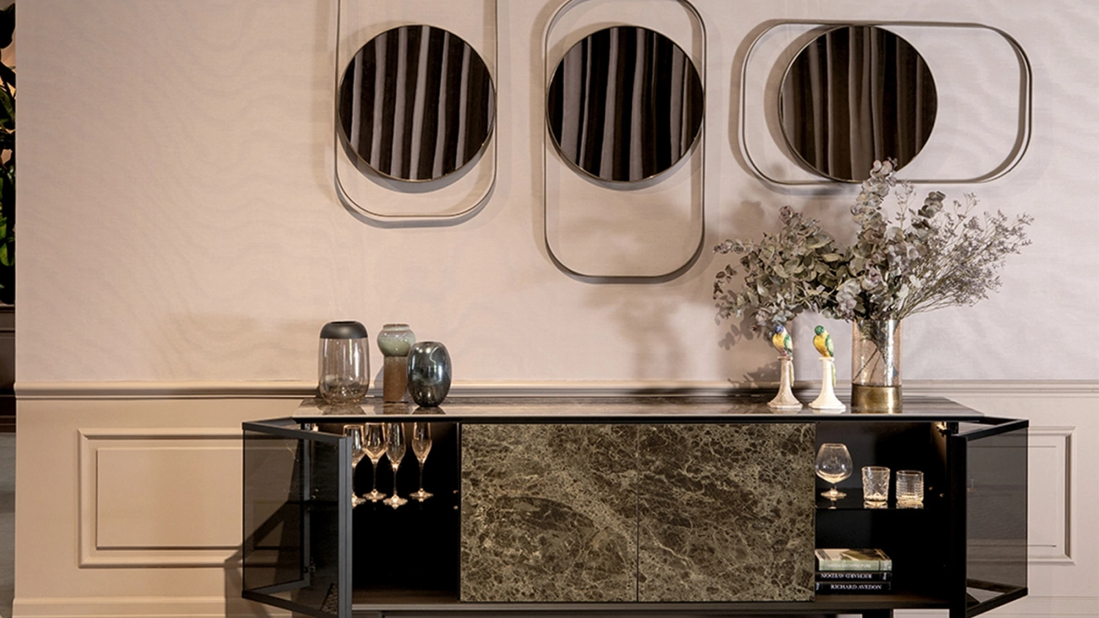 Specchio Oblio con cornice in metallo di Tonin Casa