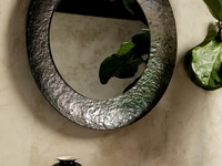 Specchio rotondo Opal con cornice in vetro martellato di Tonin Casa