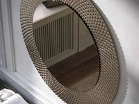 Specchio Pitti con cornice in fusione goccia di Tonin Casa