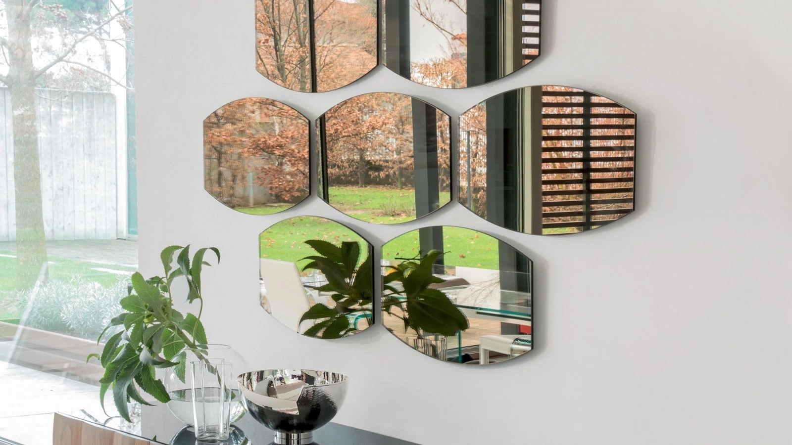 Specchio moderno Skin in vetro a specchio bronzato di Tonin Casa