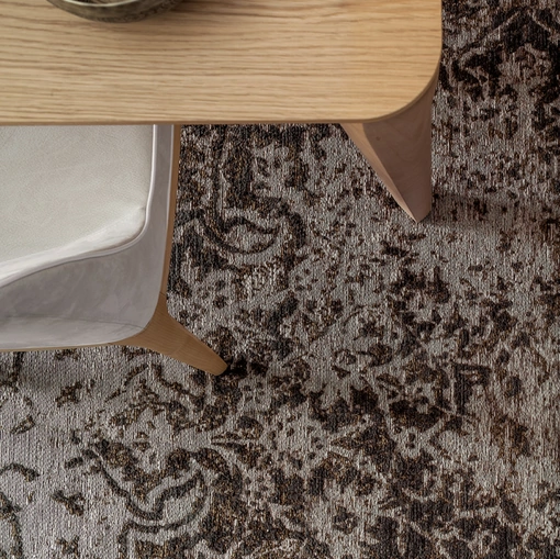 Tappeto Boccioni in tessuto con intarsio vintage di Tonin Casa