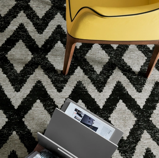 Tappeto Giotto con fantasia a rombi di colore bianco e nero di Tonin Casa