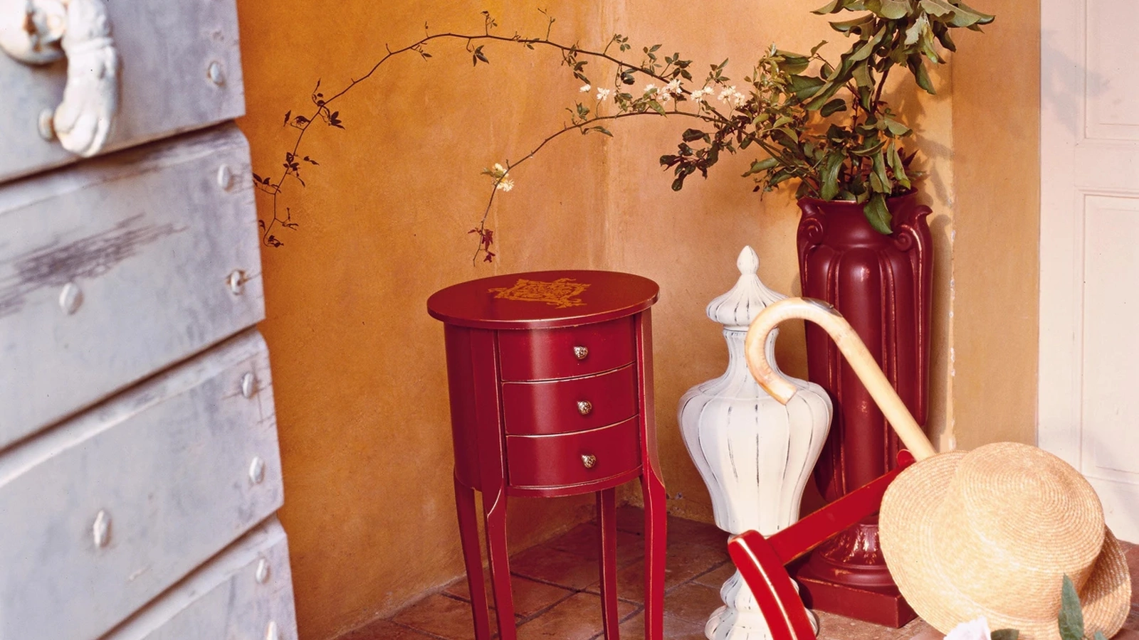 Tavolino Kao in legno laccato di Tonin Casa