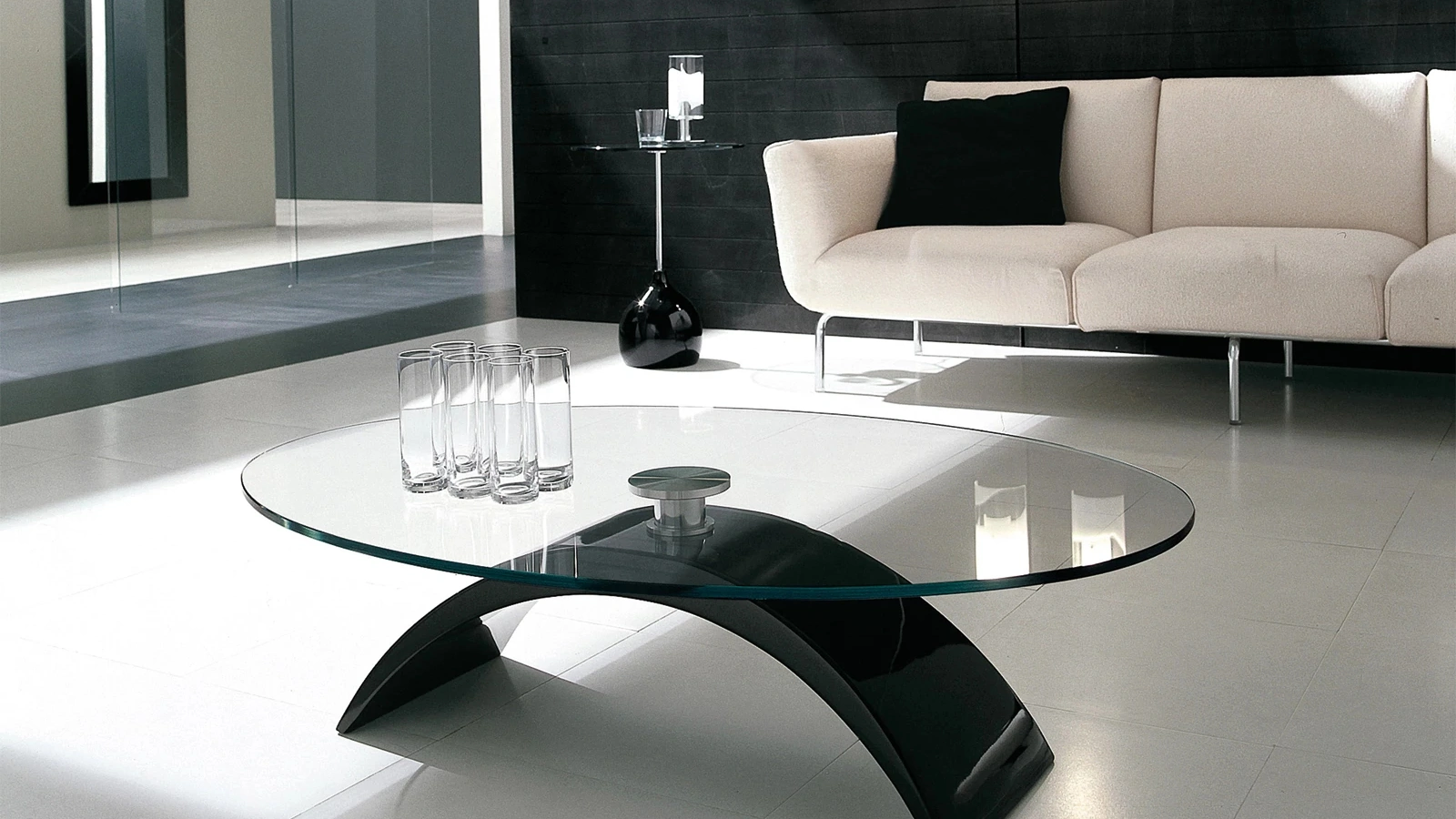 Tavolino Tudor in vetro di Tonin Casa