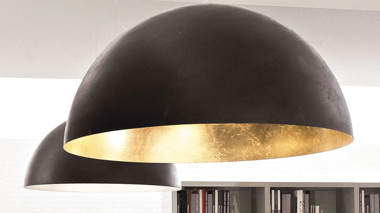 Lampada a sospensione in metallo Domus di Adriani e Rossi