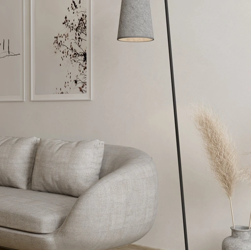 Lampada Alsager Piantana in metallo con diffusore in feltro di Eglo