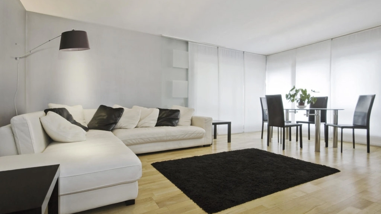 Lampada da parete in alluminio satinato con paralume in tessuto Adjustable di Cattaneo