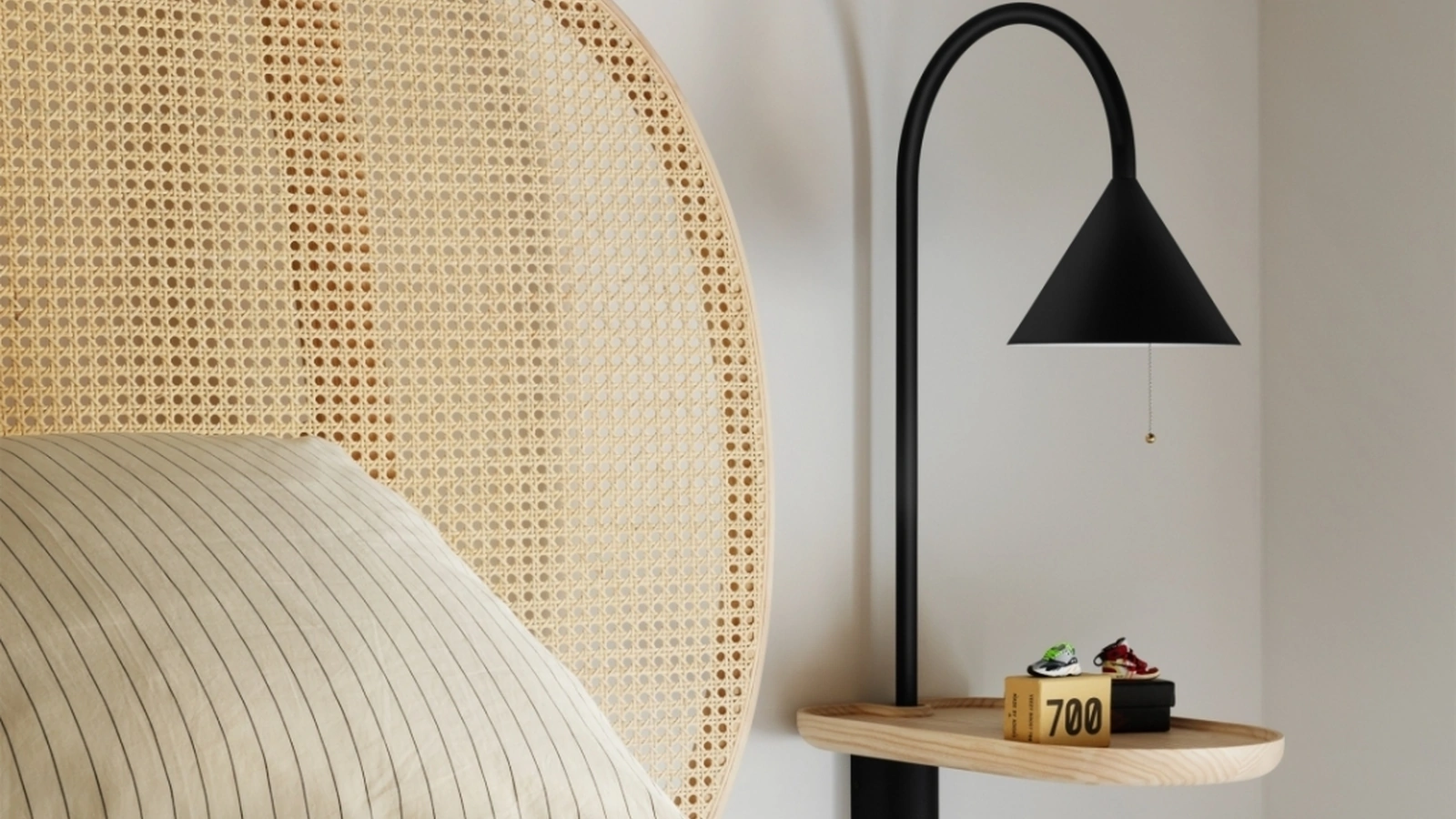 Lampada da parete Ozz Wall S in metallo laccato con piccolo vassoio in Frassino di Miniforms