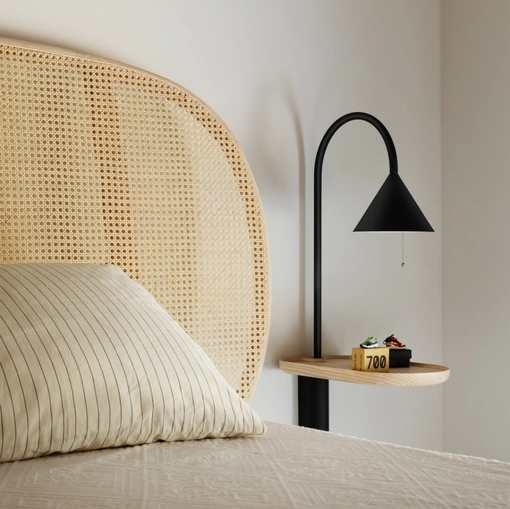 Lampada da parete Ozz Wall S in metallo laccato con piccolo vassoio in Frassino di Miniforms