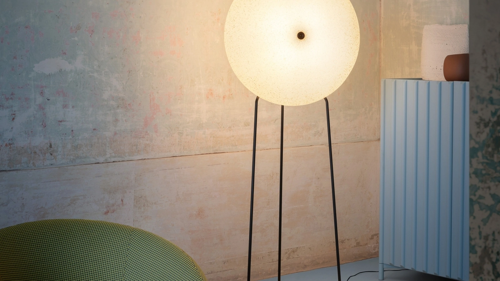 Lampada Rificolona Floor in polietilene riciclato di Miniforms