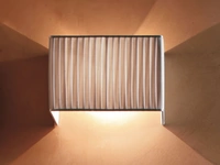 Lampada Tao Plissè Applique in tessuto di Adriani e Rossi
