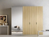 Armadio con ante battenti e scorrevoli Libeccio e Levante C257 di Moretti Compact Giorno Notte
