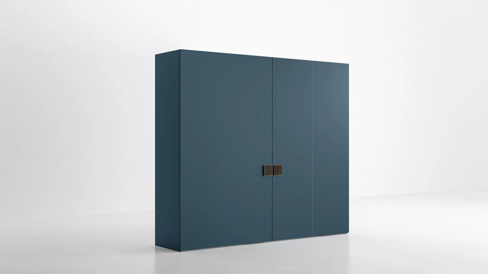 Armadio con ante battenti laccato opaco Plana di Pianca