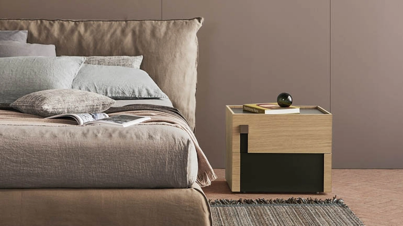 Comodino Logos in legno di Pianca