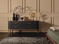 Comò in legno a 4 cassetti con rivestimento in pelle trapuntata a rombi Tiffany di Tonin Casa 