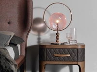 Comodino in legno con rivestimento in pelle trapuntata a rombi Tiffany di Tonin Casa 