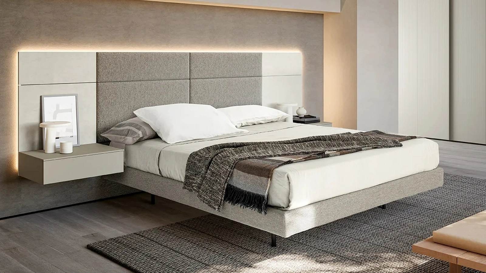 Letto Modula in tessuto con piedini in metallo di Adok