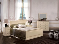 Letto in legno anticato color avorio con testiera Amedina di Tonin Casa 