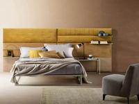 Letto con testiera importante in tessuto Pannelli Wall di Bside