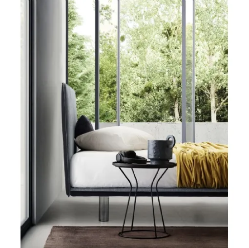 Letto Snap in tessuto con testiera di Le Comfort
